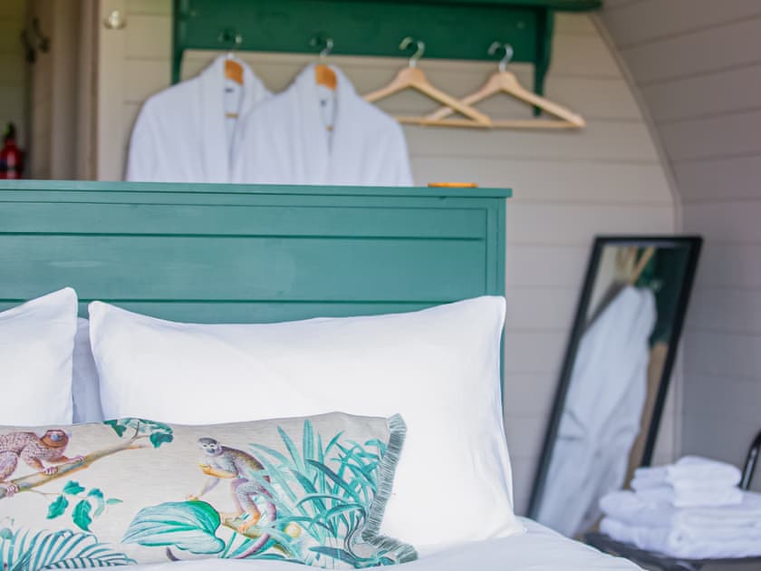Double bedroom | Knowstone - Secret Skies, Knowstone