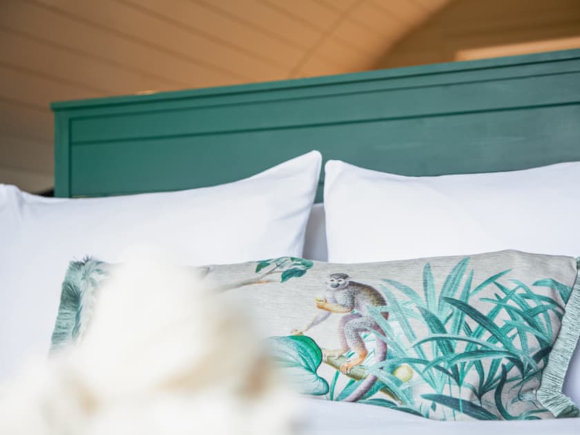 Double bedroom | Knowstone - Secret Skies, Knowstone