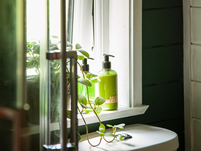 Bathroom | Knowstone - Secret Skies, Knowstone