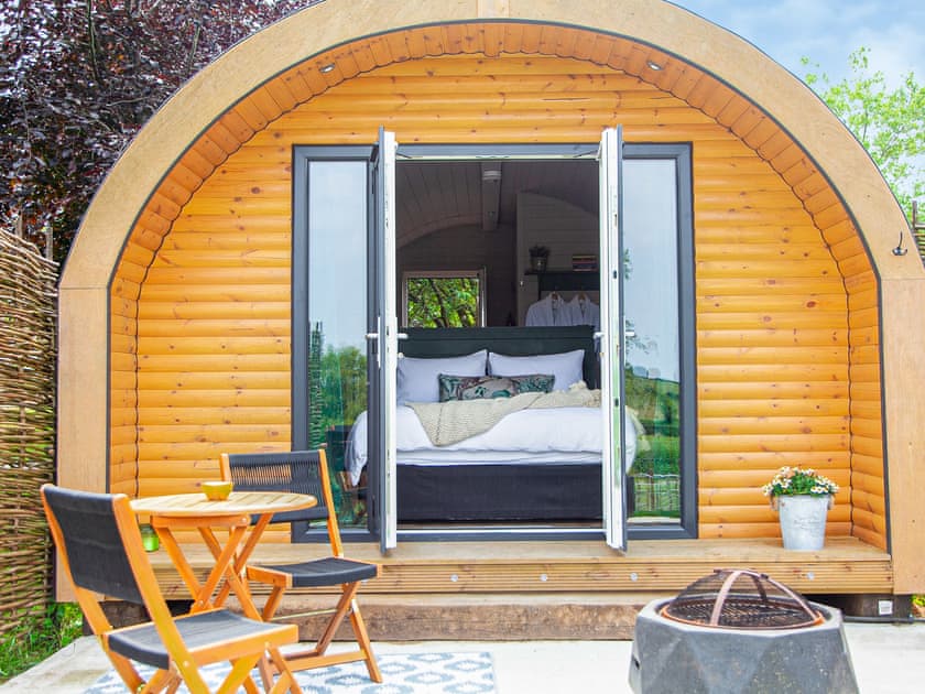 Exterior | Knowstone - Secret Skies, Knowstone