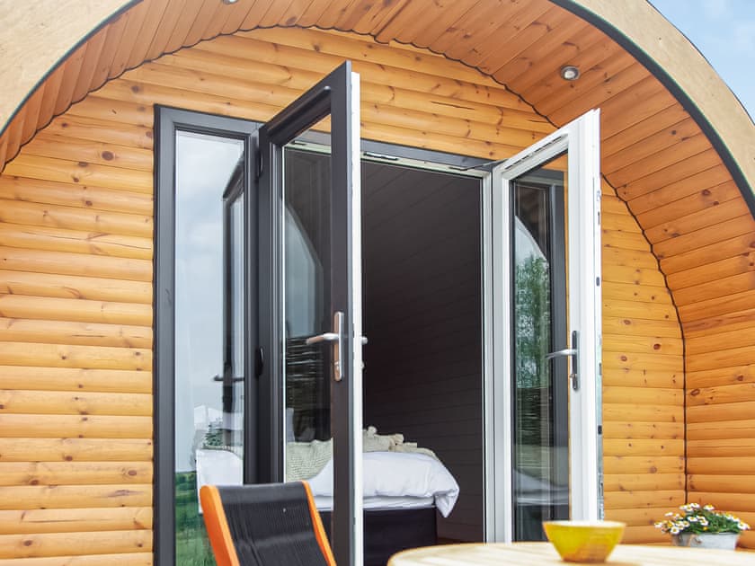Exterior | Knowstone - Secret Skies, Knowstone