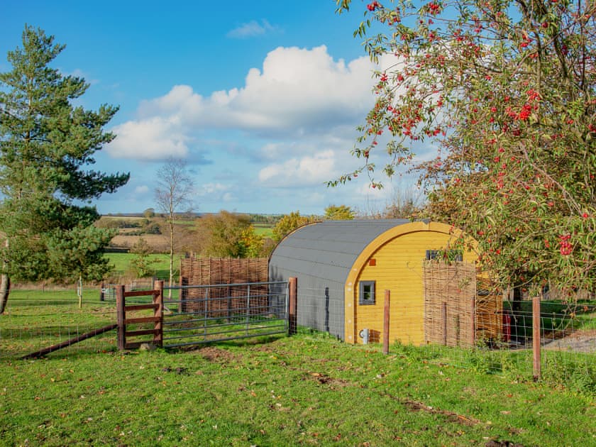 Exterior | Knowstone - Secret Skies, Knowstone