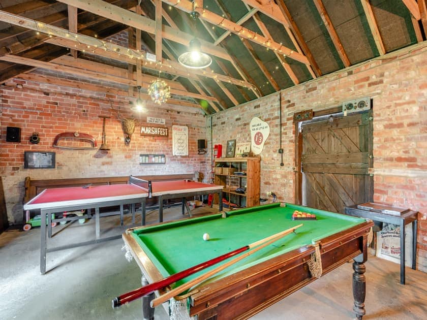 Games room and bar  | Peaceful Farmhouse - Mossop Farm Cottages, Marshchapel, near Louth