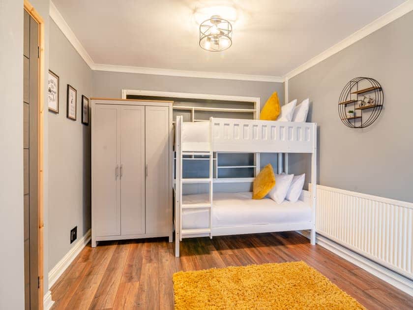 Bunk bedroom | Crynant Countryside Retreat, Crynant, near Neath