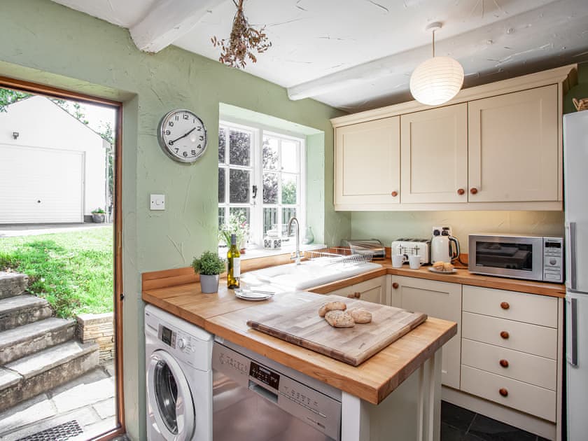 Kitchen | Hill Cottage, Poughill, near Bude