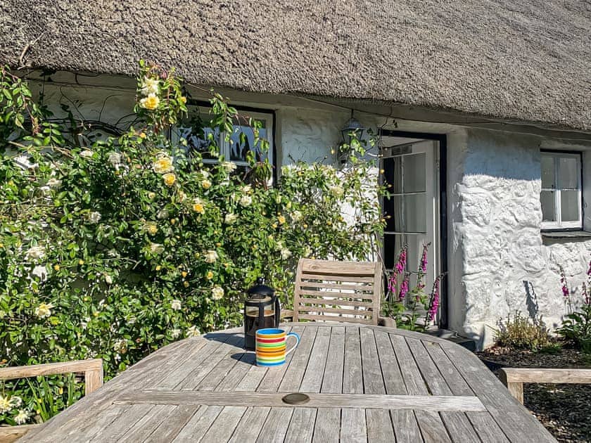 Sitting-out-area | No Place, Sennen Cove