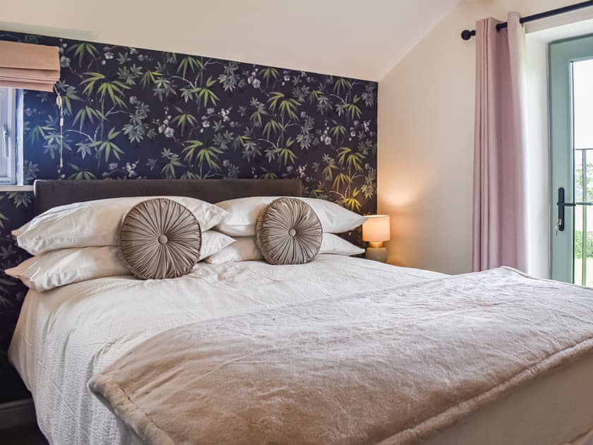 Double bedroom | Swiss Cottage, Lancaster