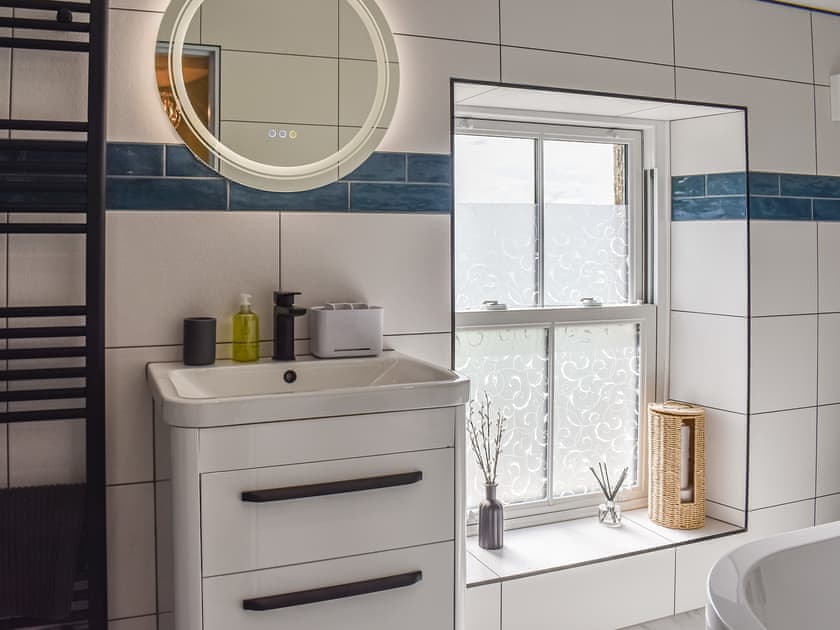 Bathroom | Swiss Cottage, Lancaster