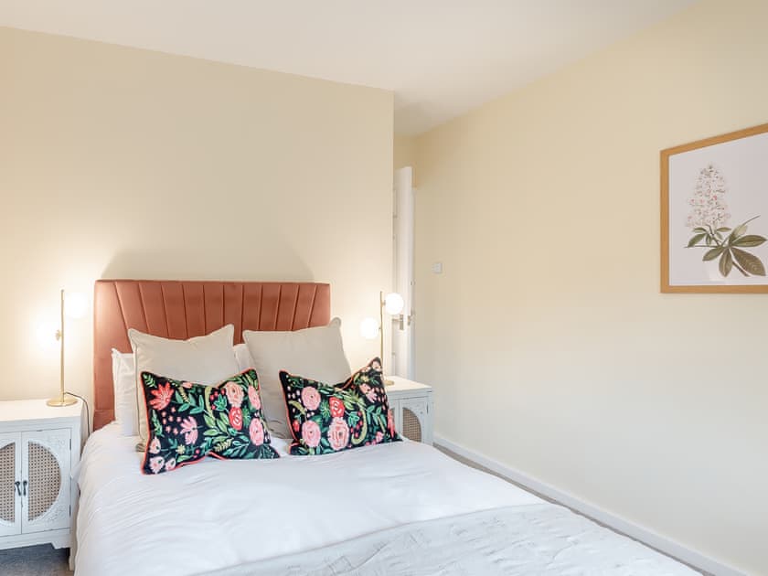 Double bedroom | Apple Orchard - Norwood Park, All Nottinghamshire