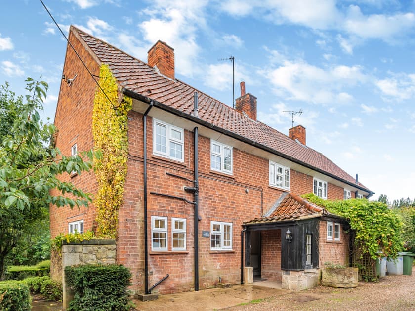 Exterior | Apple Orchard - Norwood Park, All Nottinghamshire