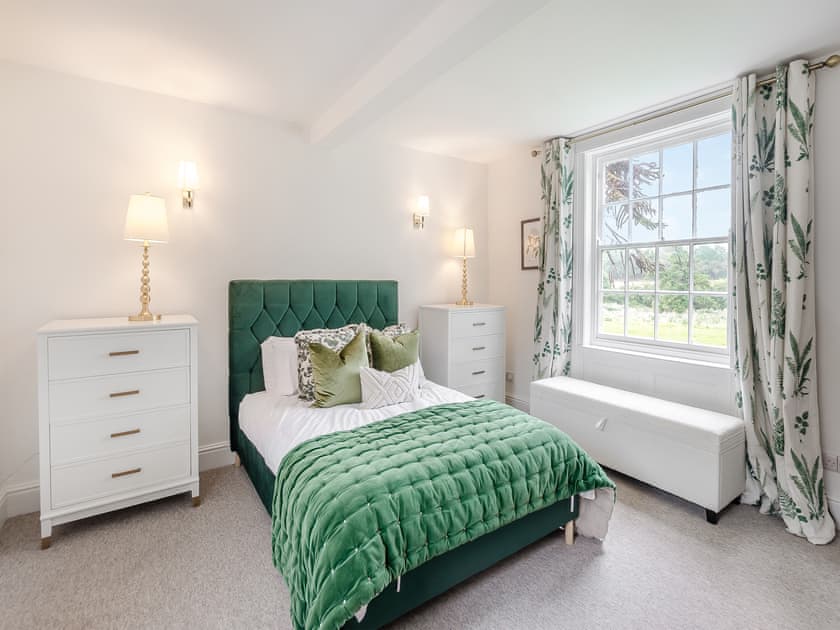 Double bedroom | The Farmhouse - Norwood Park, All Nottinghamshire
