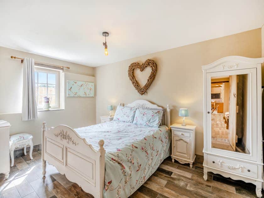 Double bedroom | The Old Stables, Sloothby