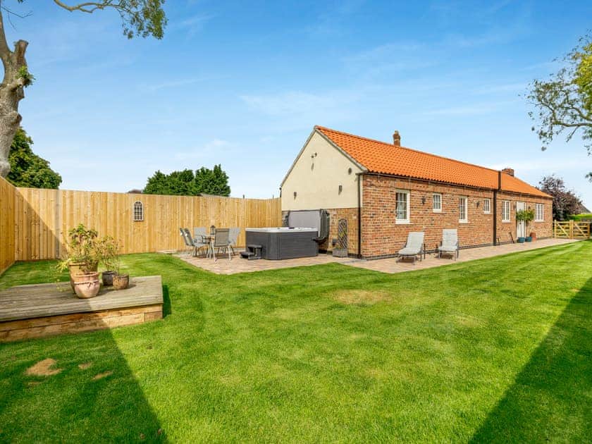Garden | The Old Stables, Sloothby