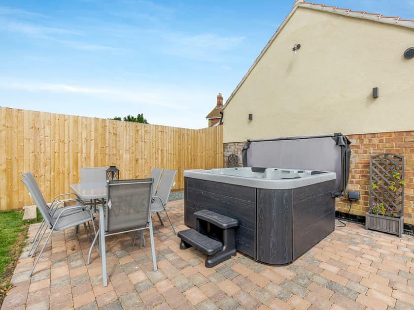 Hot tub | The Old Stables, Sloothby