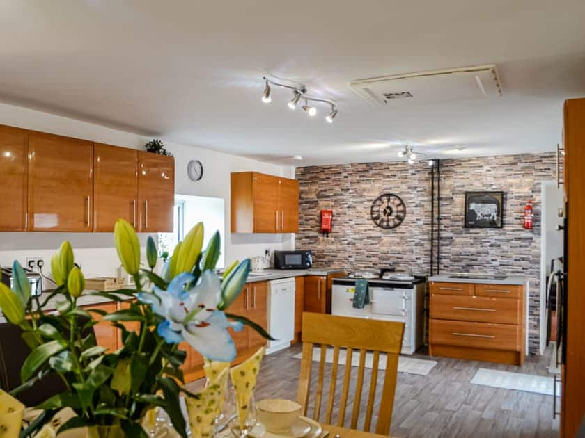 Kitchen/diner | Muirston Farmhouse, Cumnock