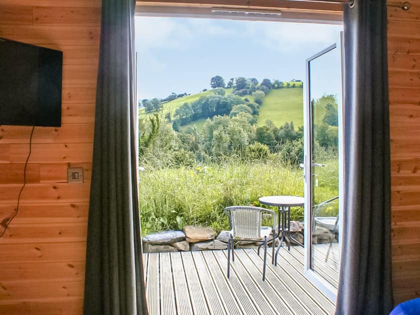 Patio | Creyr Glas Pod - Y Gadlas, Penybontfawr, near Llanfyllin