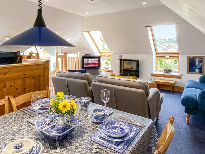 Beautifully presented open plan living space | Garden Cottage, Linlithgow, near Edinburgh