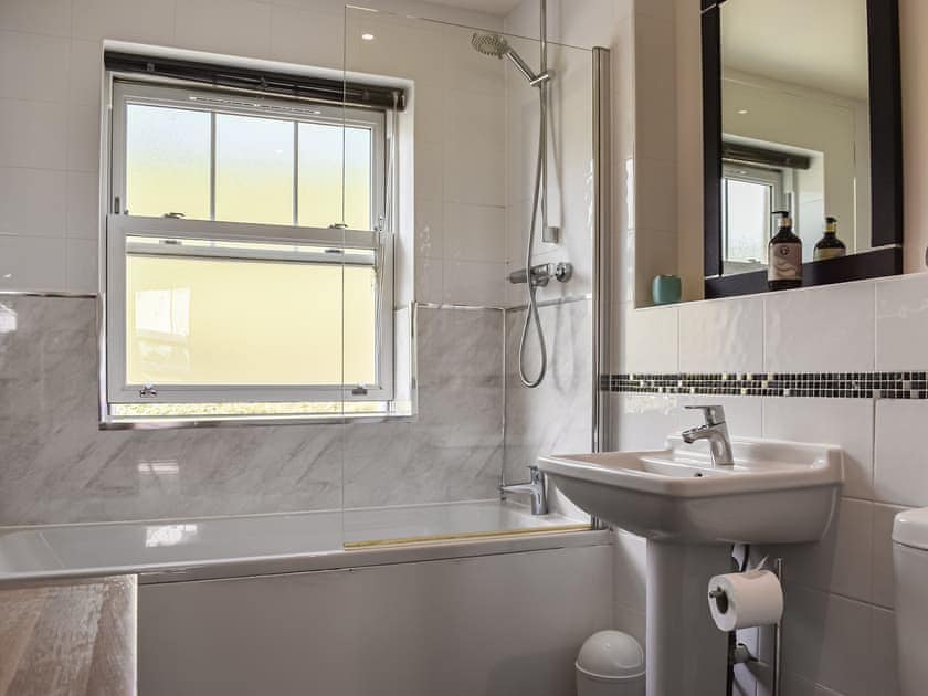 Bathroom | Moby House, Downderry