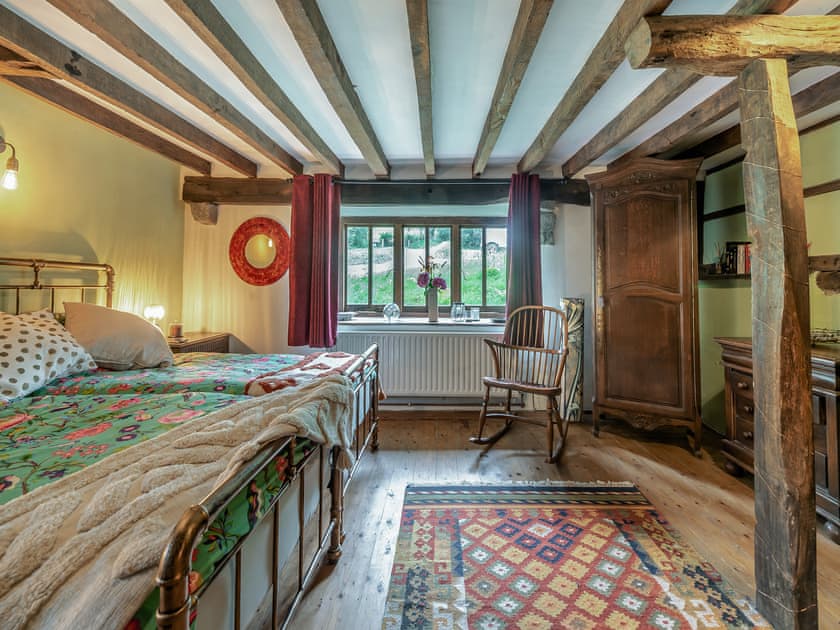 Double bedroom | Ynywsen Dairy Flat, Nantgaredig