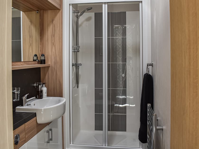 Shower room | Oaks Retreat, Prenteg, near Porthmadog