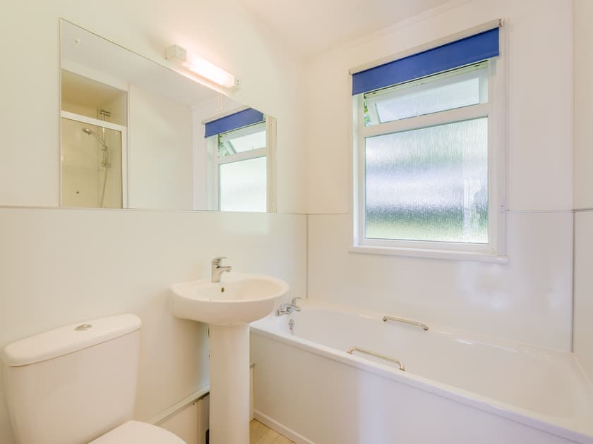 Bathroom | Keeper’s Wood - At Berridon Lodges, Bradworthy, near Holsworthy