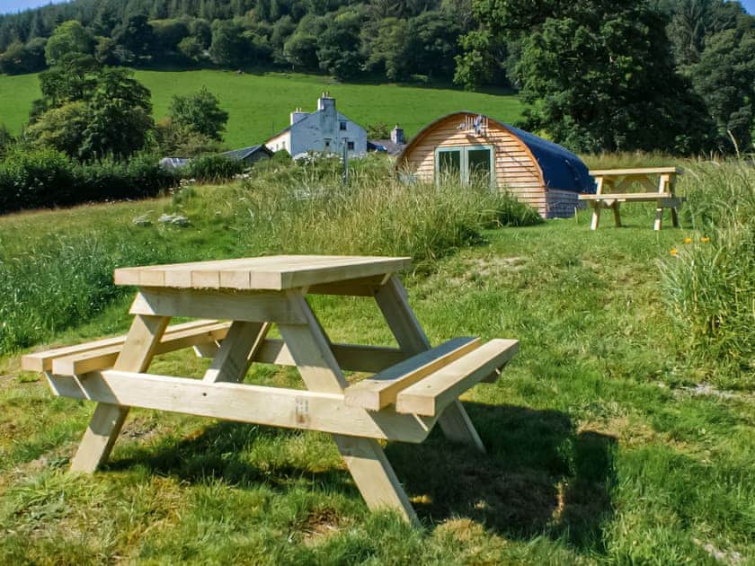 Sitting-out-area | Barcud Coch - Y Gadlas, Penybontfawr, near Llanfyllin