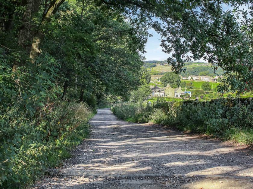 Surrounding area | Little Badger Cottage, Kirkburton, near Huddersfield
