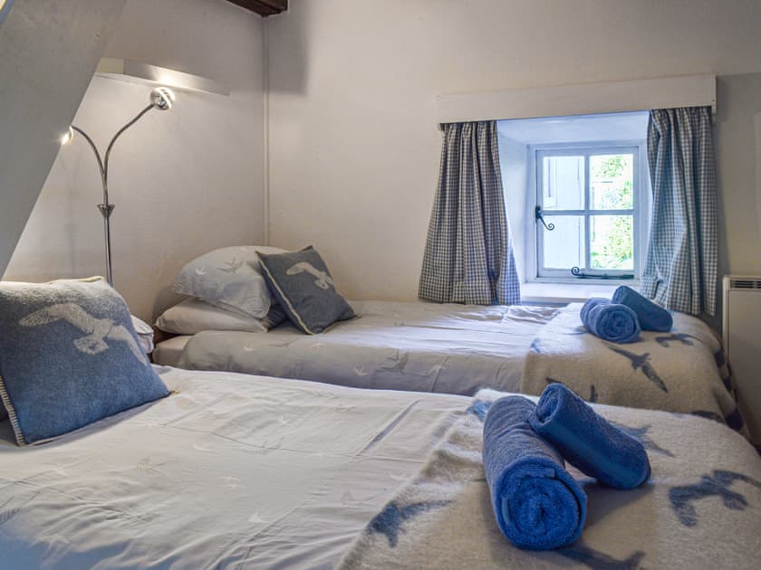 Twin bedroom | No Place, Sennen Cove