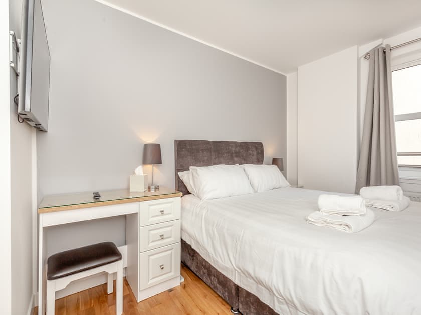 Double bedroom | Inverness Highland Apartment, Inverness