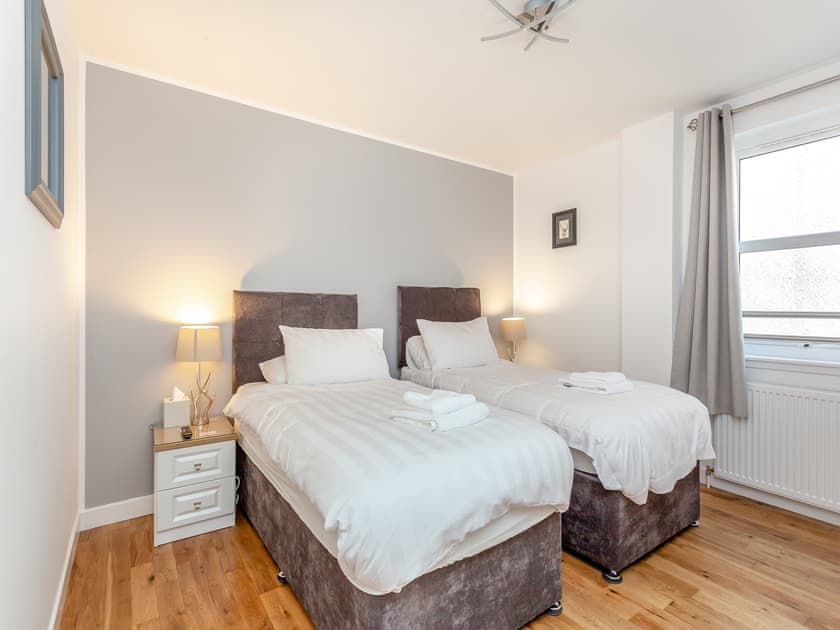 Twin bedroom | Inverness Highland Apartment, Inverness