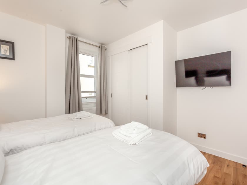 Twin bedroom | Inverness Highland Apartment, Inverness