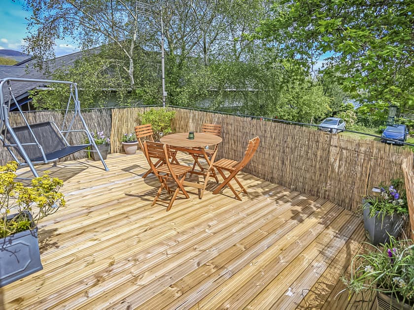 Terrace | Treetops Flat, Porthmadog