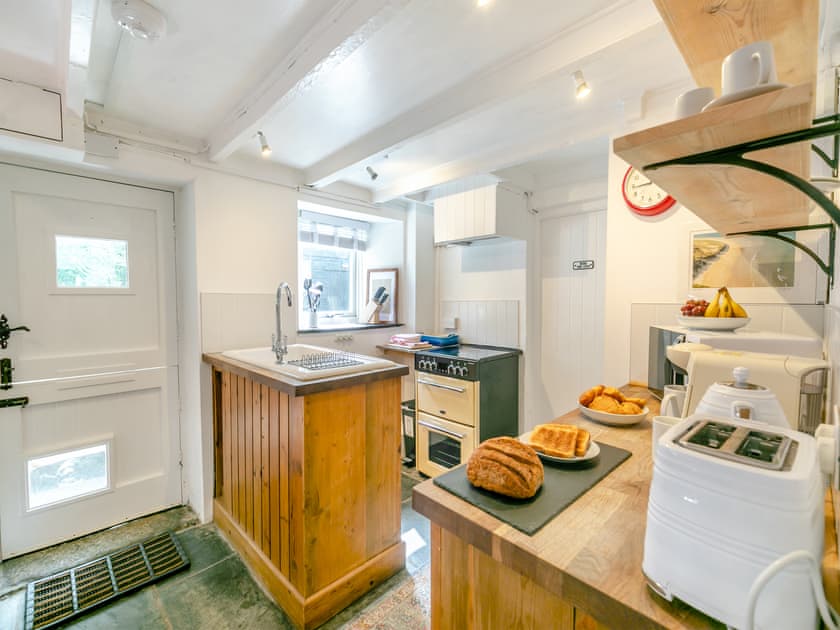 Kitchen | Klys Cottage, St. Breward, near Bodmin