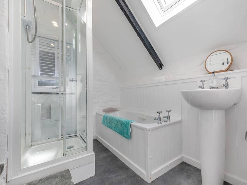 Bathroom | Klys Cottage, St. Breward, near Bodmin