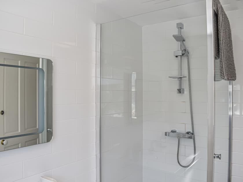 Shower room | Seren Cottage By The Sea, Malltraeth, near Bodorgan