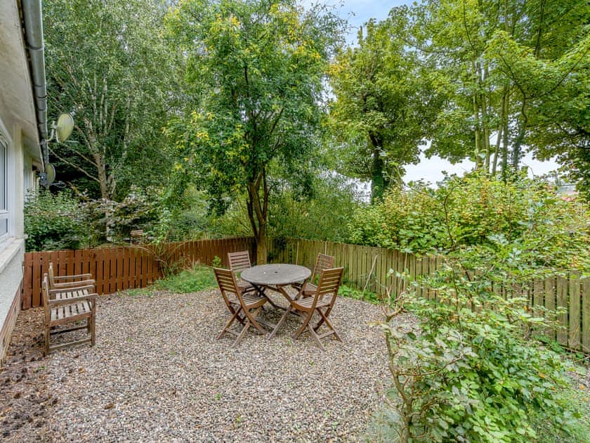 Sitting-out-area | Burnside West Cottage - Rufflets, St Andrews