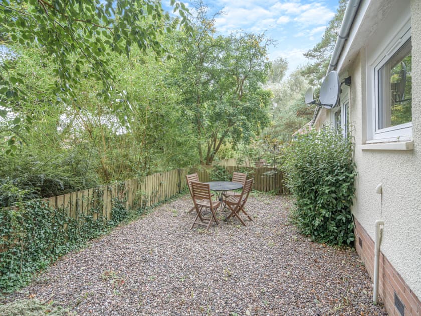 Sitting-out-area | Burnside East Cottage - Rufflets, St Andrews