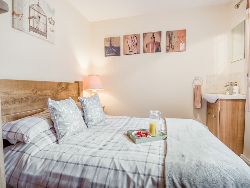 Double bedroom | Yare Cottage, Reedham