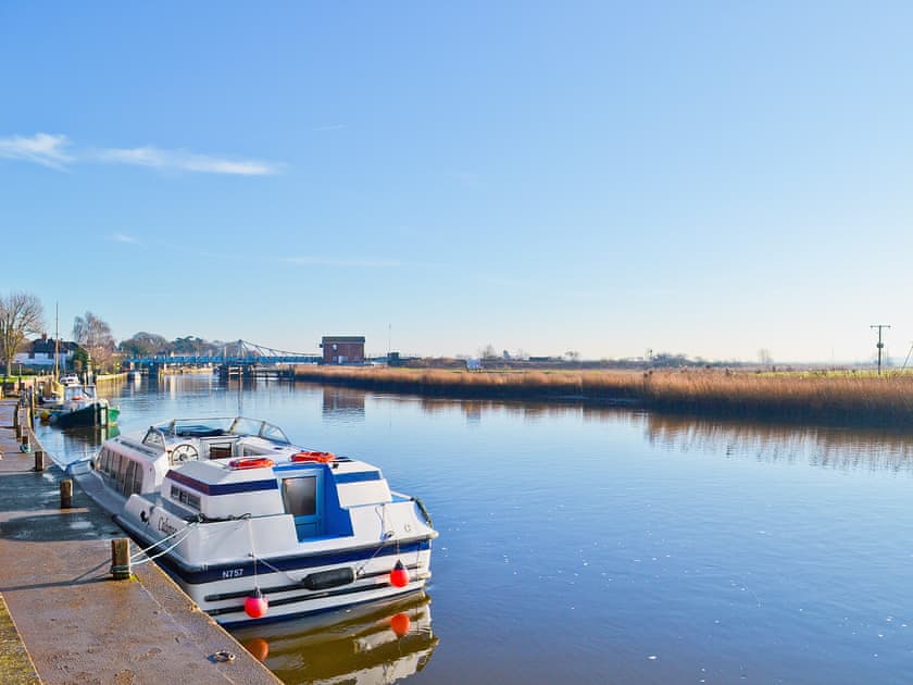 Setting | Yare Cottage, Reedham