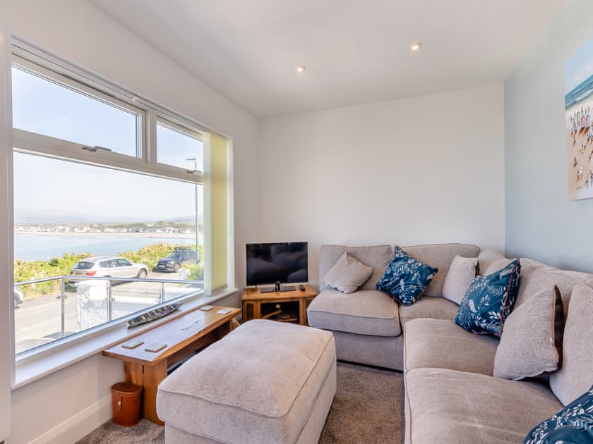 Living area | Penrhiw, Borth