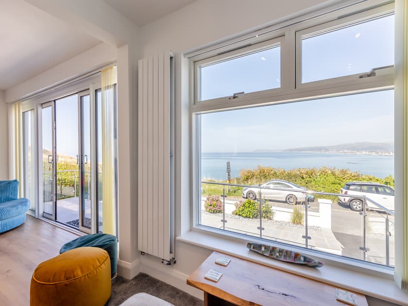 Living area | Penrhiw, Borth