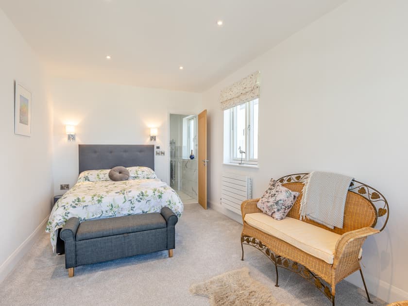 Double bedroom | Penrhiw, Borth