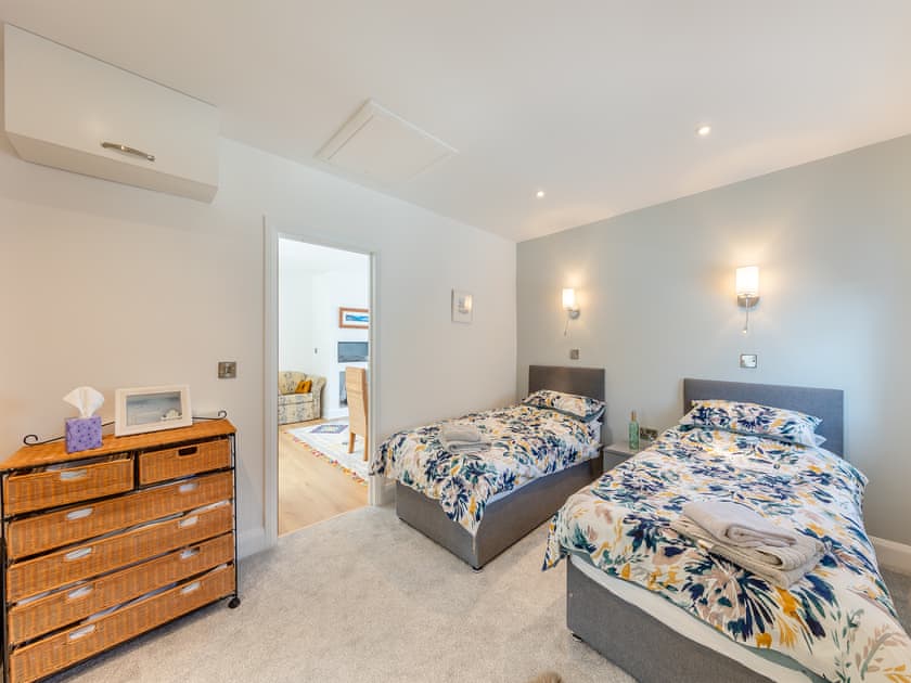 Twin bedroom | Penrhiw, Borth