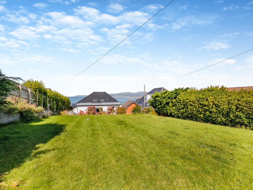 Garden | Penrhiw, Borth
