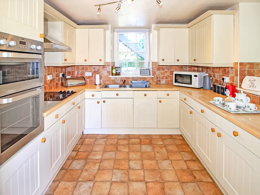 Kitchen | Garden Flat, Porthmadog