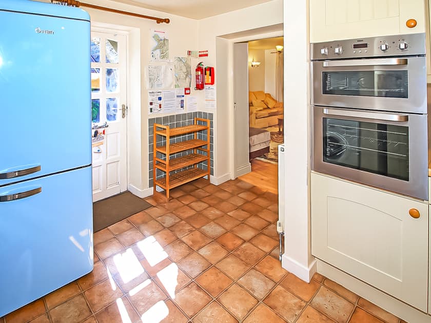 Kitchen | Garden Flat, Porthmadog