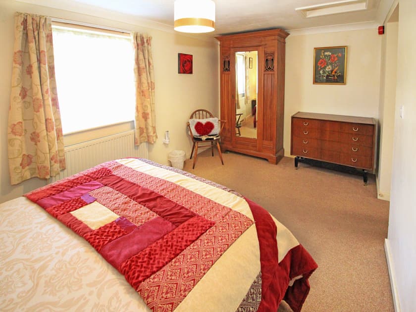 Double bedroom | Garden Flat, Porthmadog