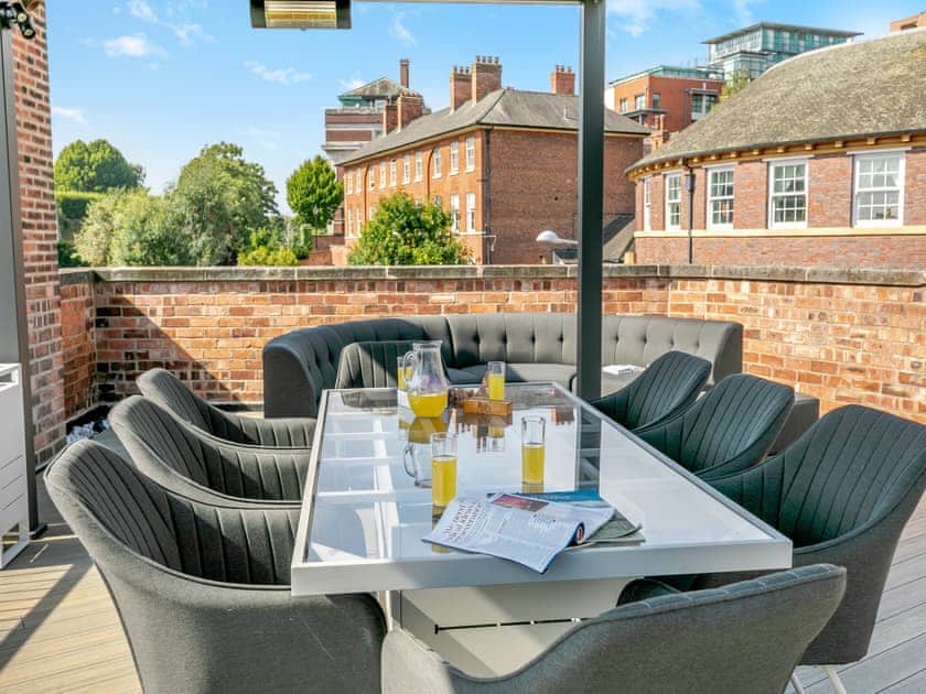Sitting-out-area | Castle House, Nottingham
