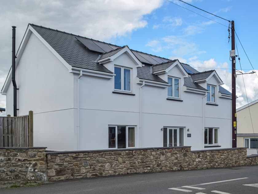Exterior | South Carvan View, Tavernspite