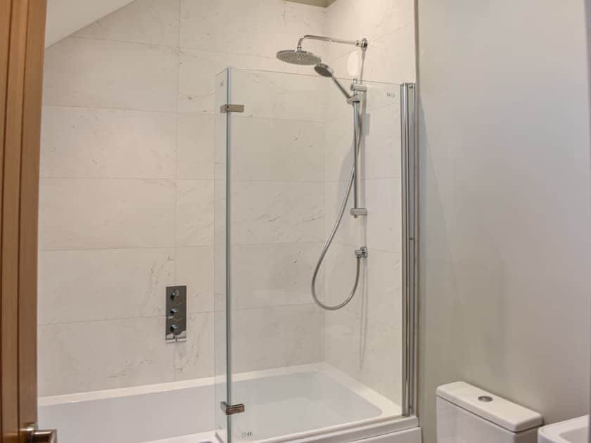 Bathroom | Striding Edge Cottage, Glenriding on Ullswater